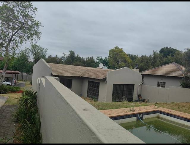 3 BEDROOM HOUSE FOR SALE IN FOURWAYS